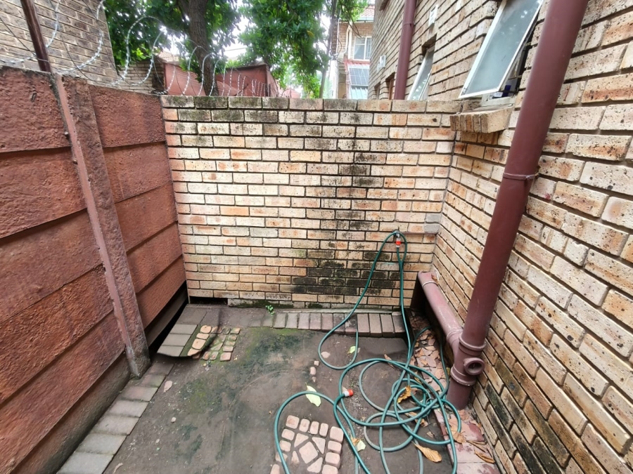 1 Bedroom Property for Sale in Rustenburg Central North West